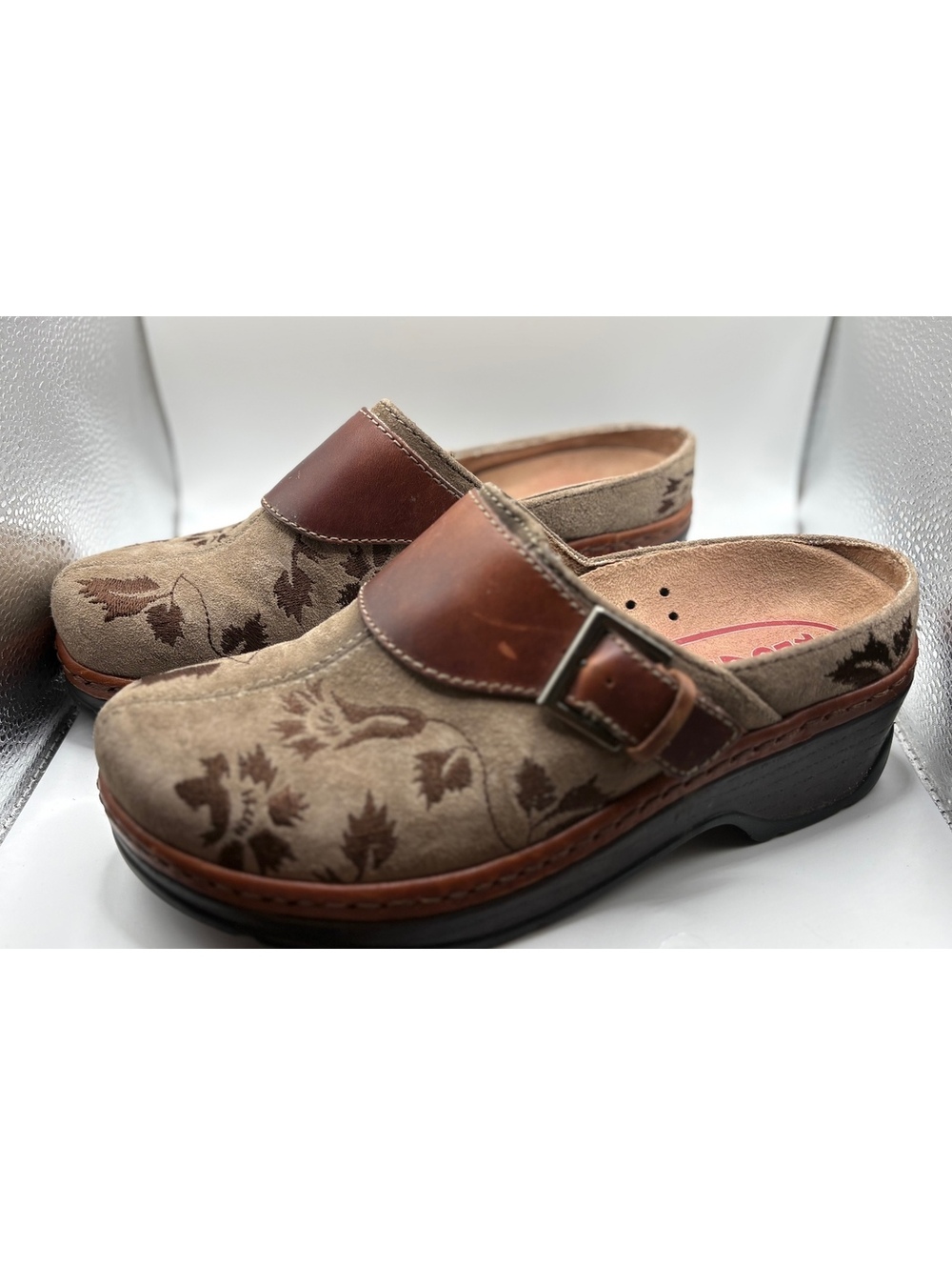 Klogs USA Naples Brown Floral Suede Leather Comfort Work Clogs Mules Size 7M